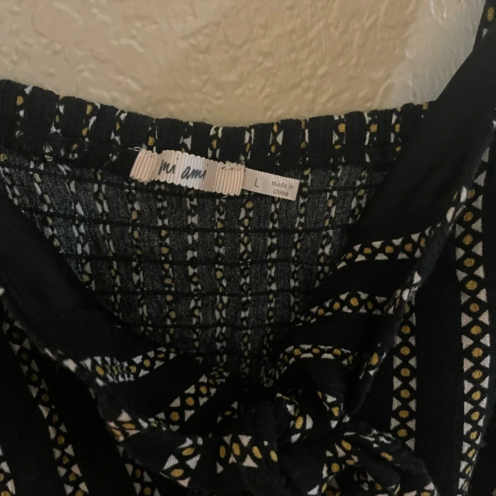 Mi Ami, Dressy Crop Top, Size L, Black & Gold - Picture 4 of 5
